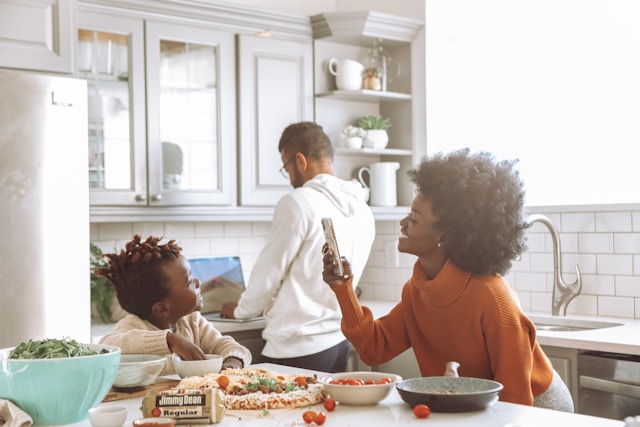 Parents Urged to Regulate Home Environment
